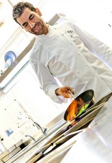 Paco Roncero cocinando | Foto: The Gourmet Journal