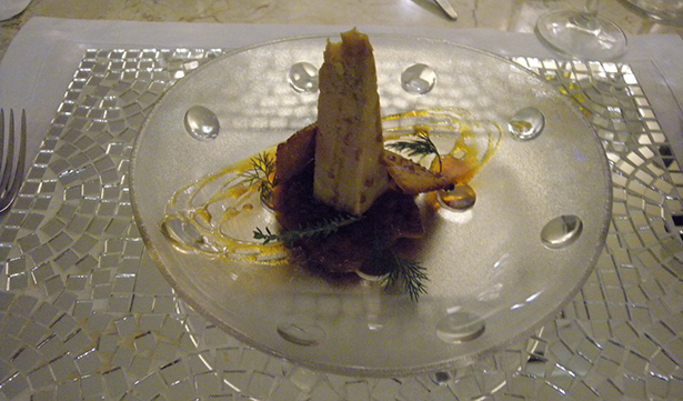 Plato con foie del restaurante El Jardín