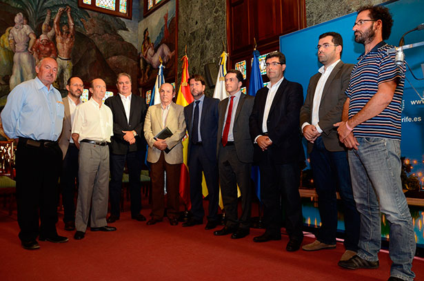 Carlos Alonso ha estado acompañado por representantes de Consejos Reguladores, Asaga y el alcalde de Tegueste