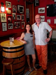 Aurelio López y Antonia López, propietarios de El Figón
