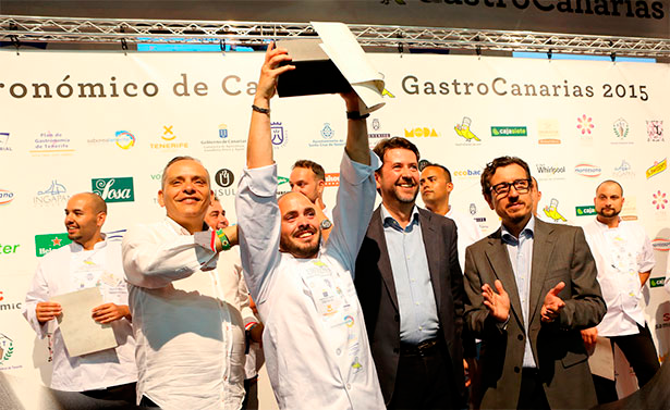 Víctor Suárez, tras ser proclamado mejor cocinero de Canarias 2015