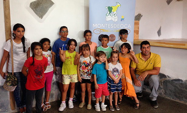 Los menores, durante su visita a la quesería Montesdeoca