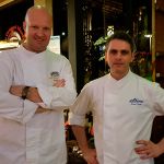 Danny Nielsen (i) y Raúl Prior trabajaron mano a mano en las cocinas | J.L.C.