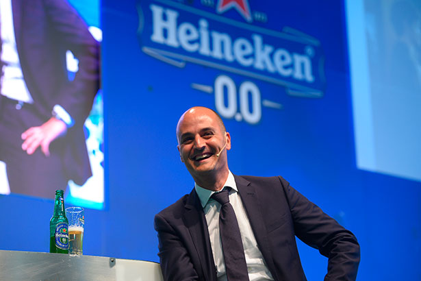 Ezequiel Pérez, director general de la compañía Insular Canarias de Bebidas, durante la presentación de la nueva Heineken 0.0