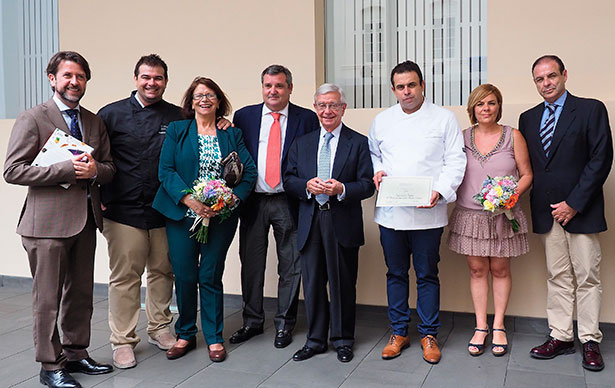 Ansón, durante su última visita a Tenerife para entregar a Juan Carlos Padrón, el premio de Chef del Futuro | Foto: Sergio Méndez