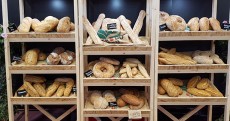 El pan forma parte de nuestra dieta, si bien desde algunos años se cuestionan los ingredientes seleccionados para su elaboración | Foto: J.L.C.