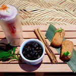 Croquetas líquidas de atún rebozado en maíz peruano y mayonesa de huacatay y chupito de pisco sour de chicha morada| Foto: J.L.C