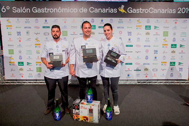 El trío ganador del campeonato: Gonzalo Calzadilla, Eliana Real e Iván Pulido Rodríguez