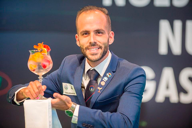 Oliver Alberto Alayón, ganador en la modalidad barman y destreza | Foto: Asociación de Barman de Tenerife