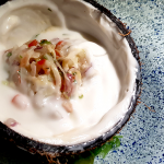 Ceviche de calamar con coco gelificado y cilantro | Foto: José L. Conde
