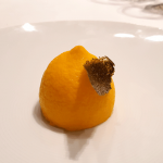 Helado de limón con forma de la propia fruta | Foto: José L. Conde