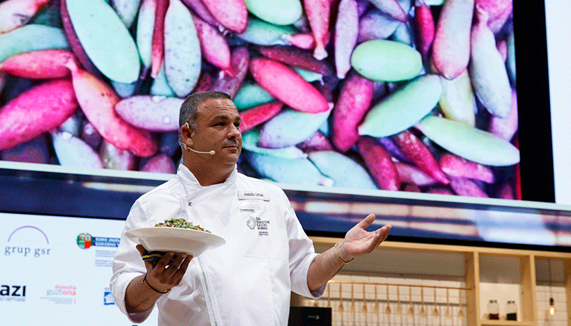 Ángel León presentó las aceitunas marinas en Gastronomika | Foto: Juan Minondo
