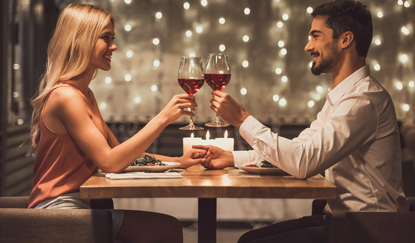 La mayoría de los españoles afirma que celebrará San Valentín con su pareja en un restaurante