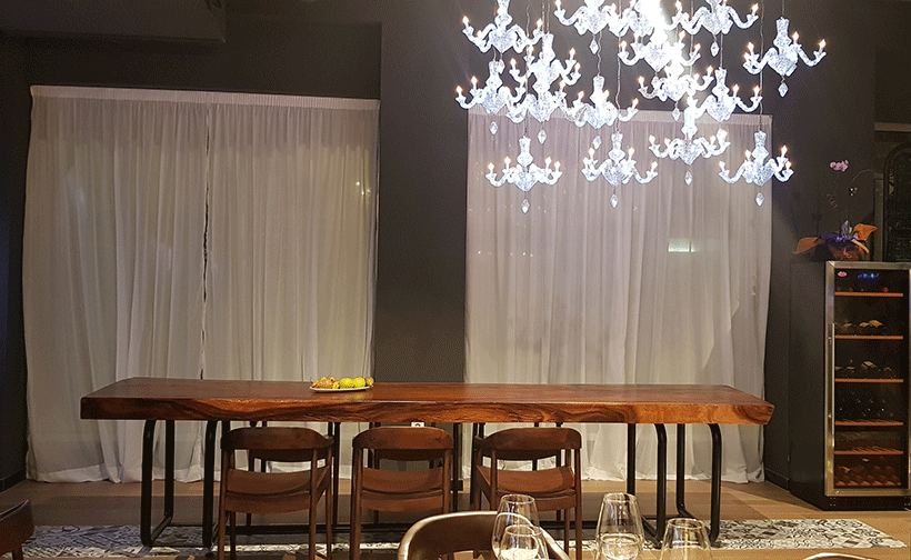 Las mesas vacías al no presentarse los comensales causan importantes pérdidas a los restaurantes | Foto: José L. Conde