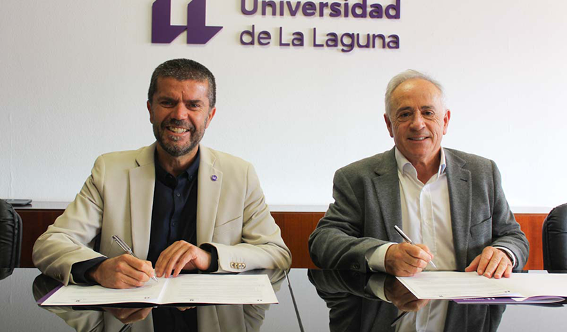 Francisco García y Fermín Otamendi, durante la firma del acuerdo